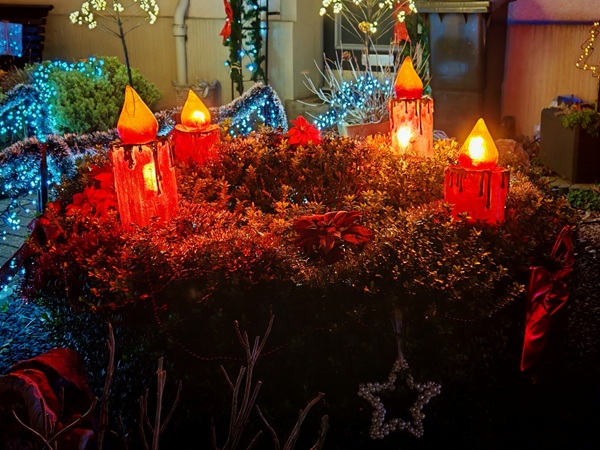 Bild zum Beitrag "Die erste Lichtertour für meine Enkelkinder" im Blogartikel Monatsrückblick Dezember 2025.